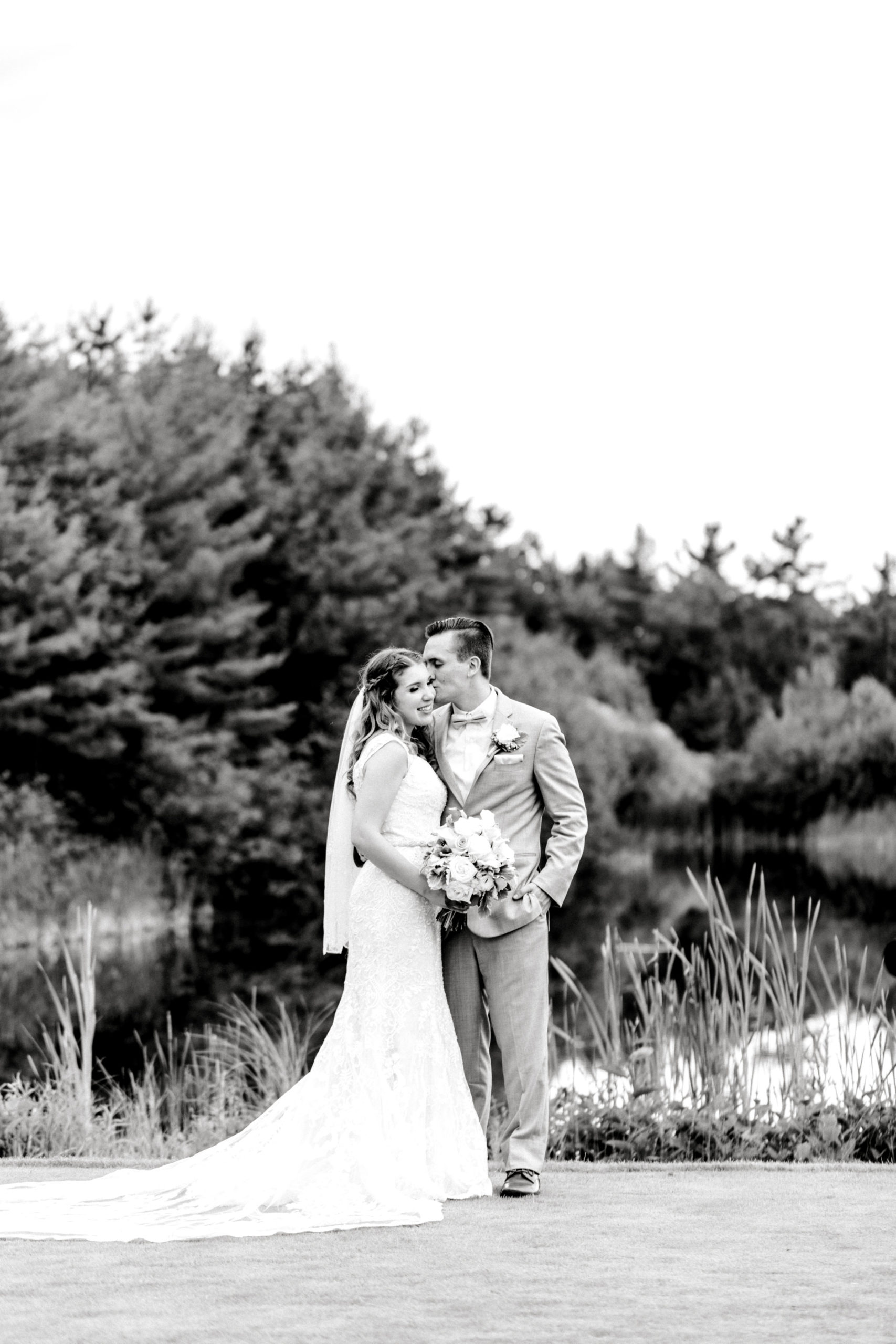 maine-wedding-photographers-near-me-blossom-and-pine-media-8700.jpg